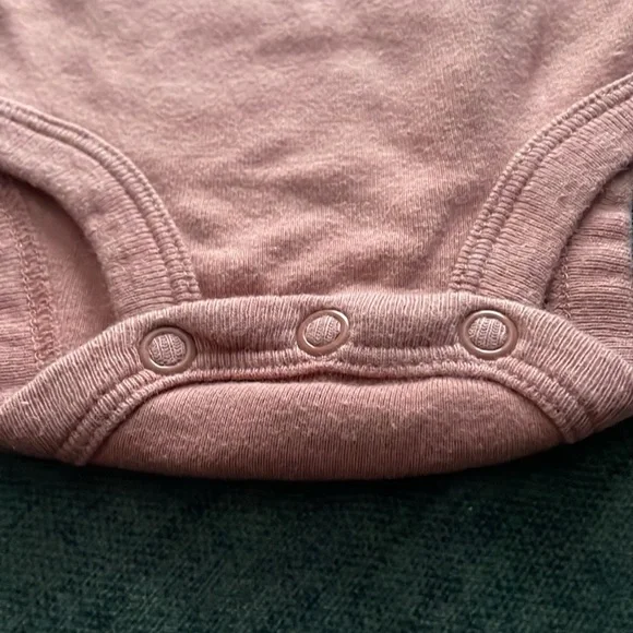 Carter’s Apple Newborn bodysuits and pants - Picture 9 of 14
